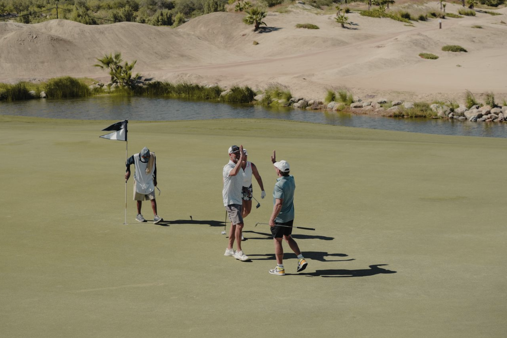 A putt rolling out on the Costa Palmas green
